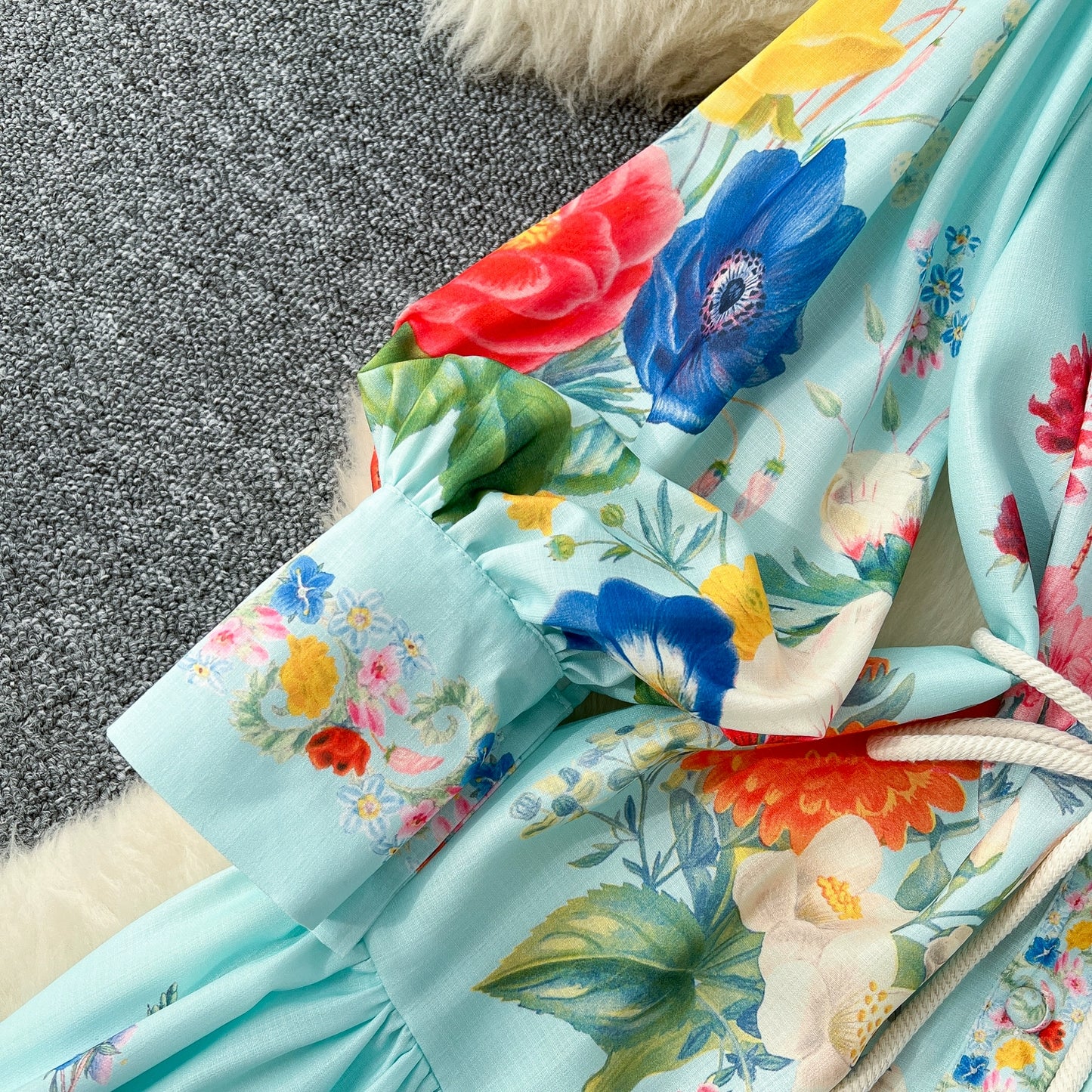 Mary Dress 2 Colors
