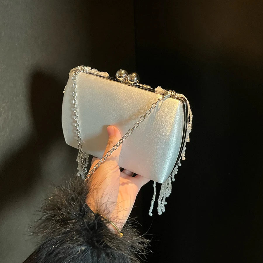 Eva Clutch